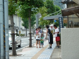 ぜひお越しください。