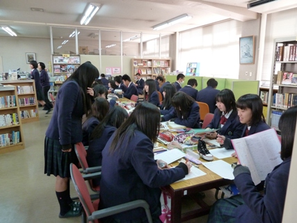 調べ学習授業風景